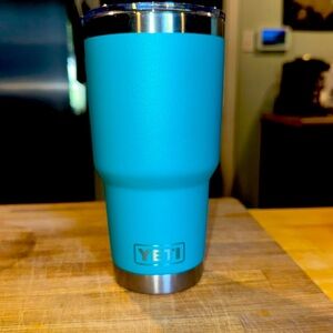 Yeti 30oz Rambler Tumbler